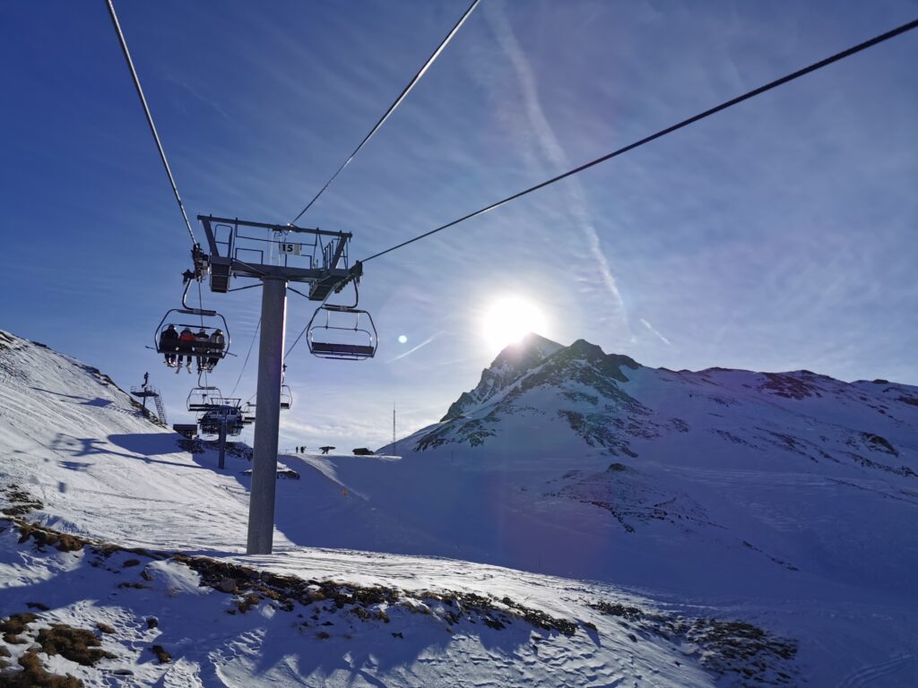 5. a-ski-resort-in-the-alps-in-winter-skiers-and-sno-2022-11-16-12-06-57-utc